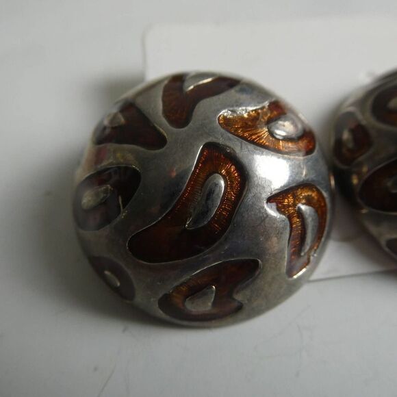 Vintage Silver Tone Paisley Enamel Convex Non Pierced Clip On Earrings Mod Retro - Picture 2 of 8